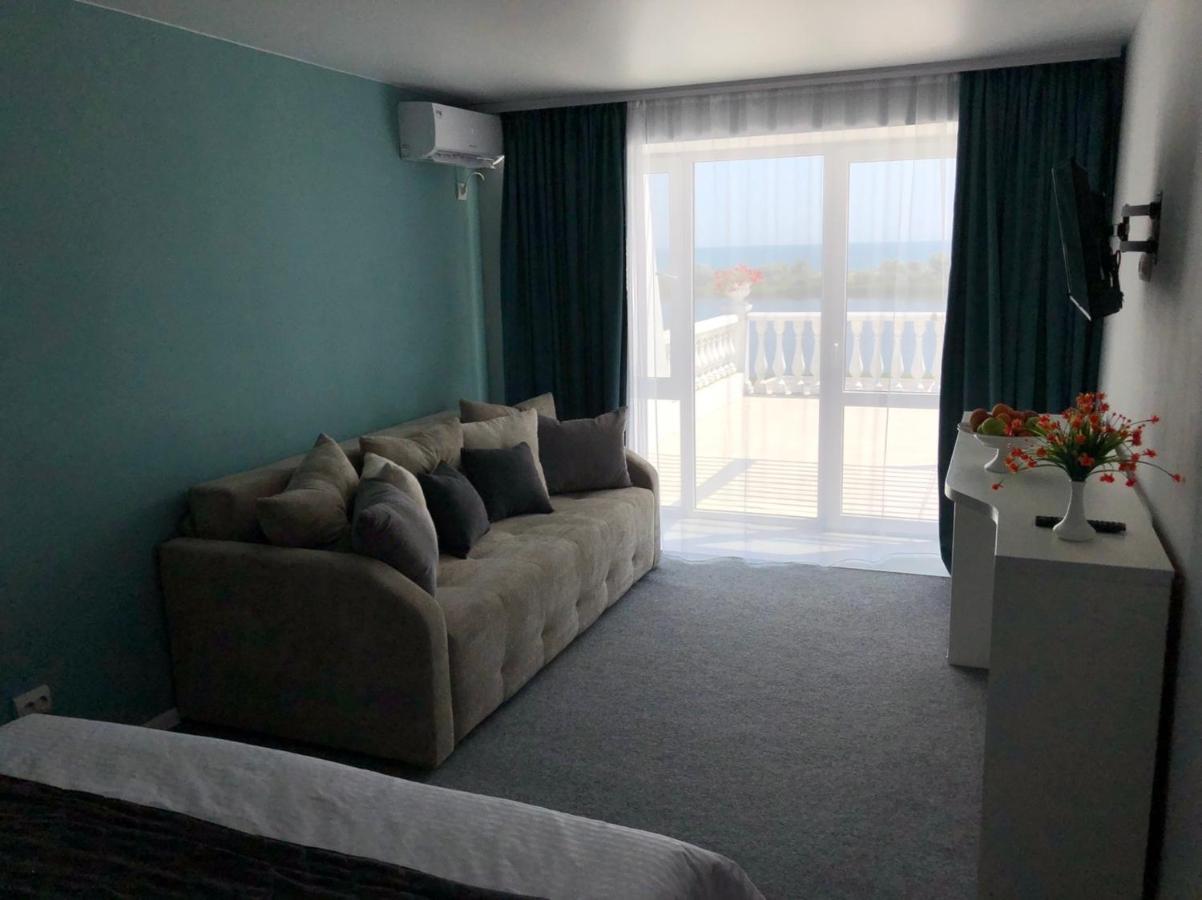Panorama Briz Hotel Каролино-Бугаз Екстериор снимка