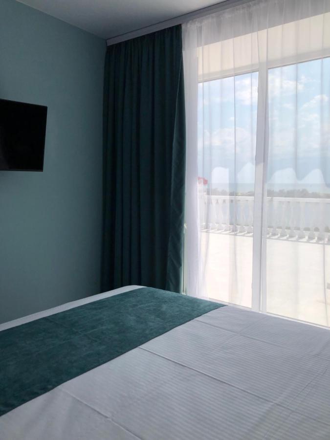 Panorama Briz Hotel Каролино-Бугаз Екстериор снимка