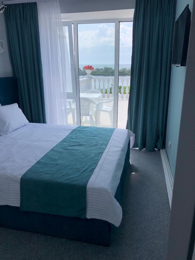 Panorama Briz Hotel Каролино-Бугаз Екстериор снимка