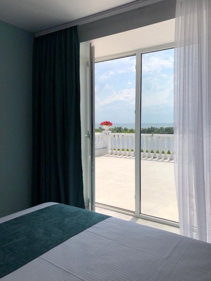 Panorama Briz Hotel Каролино-Бугаз Екстериор снимка