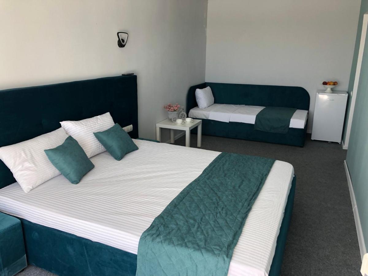 Panorama Briz Hotel Каролино-Бугаз Екстериор снимка