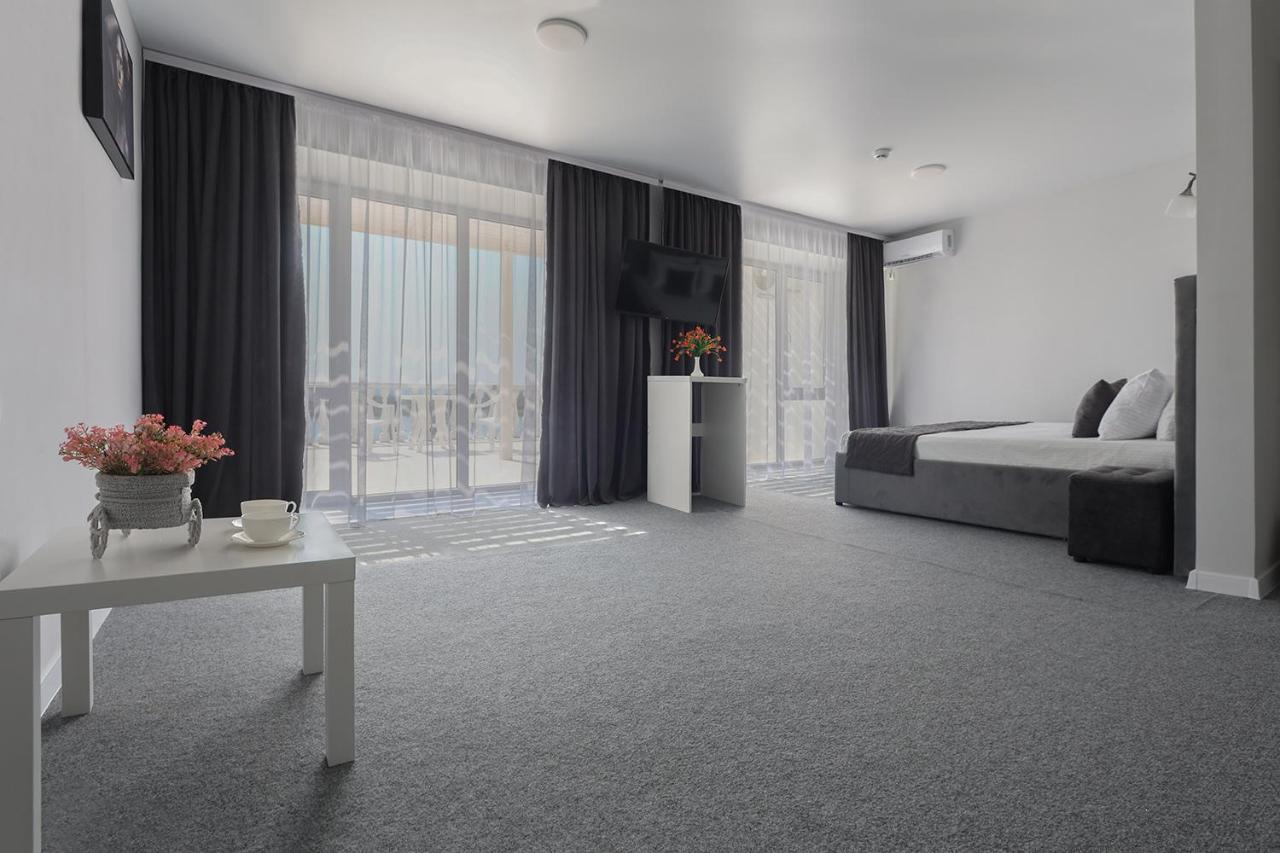 Panorama Briz Hotel Каролино-Бугаз Екстериор снимка