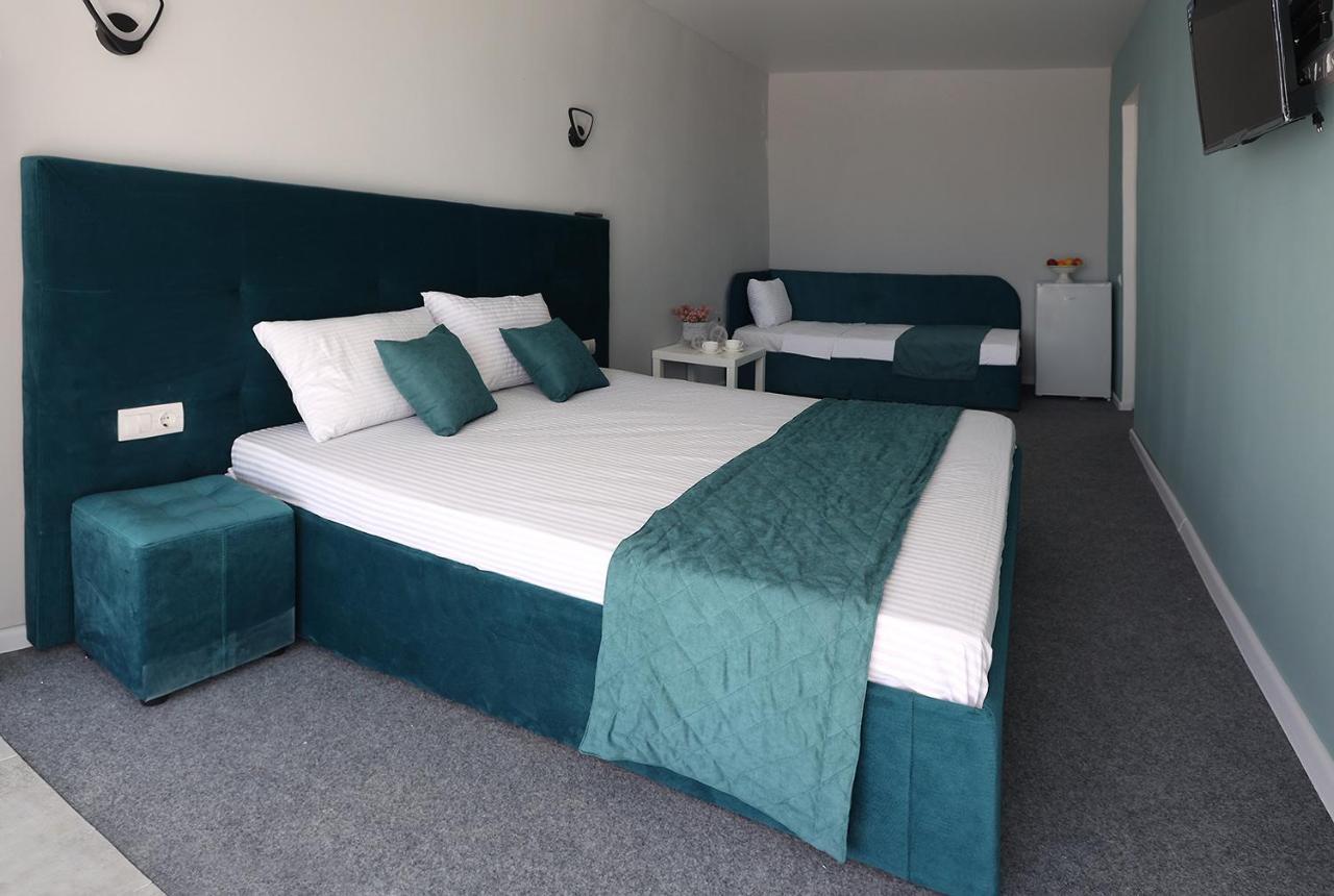 Panorama Briz Hotel Каролино-Бугаз Екстериор снимка